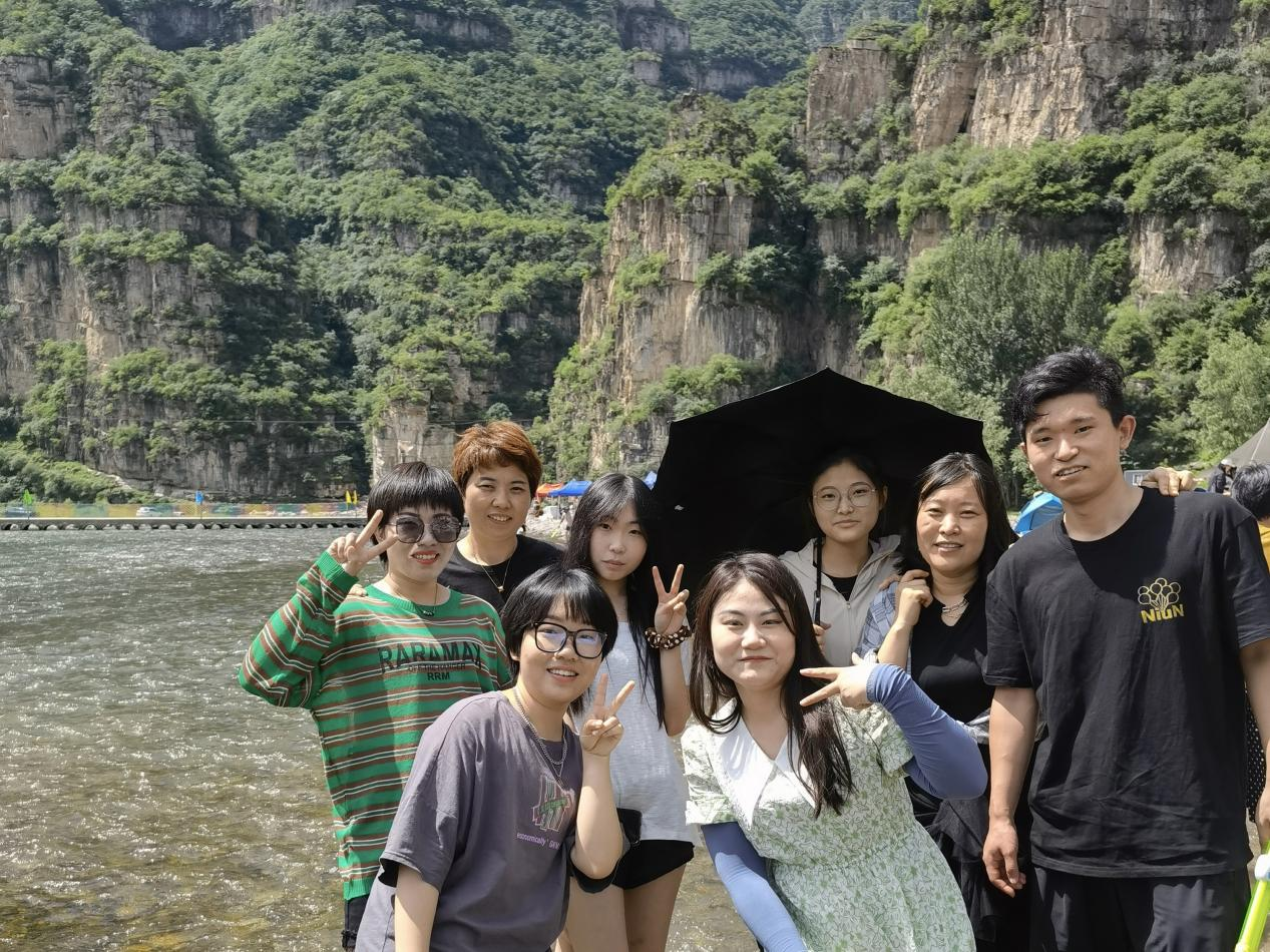 ຄວາມສາມັກຄີຂອງທີມງານແມ່ນພື້ນຖານຂອງການບໍລິການລູກຄ້າ
